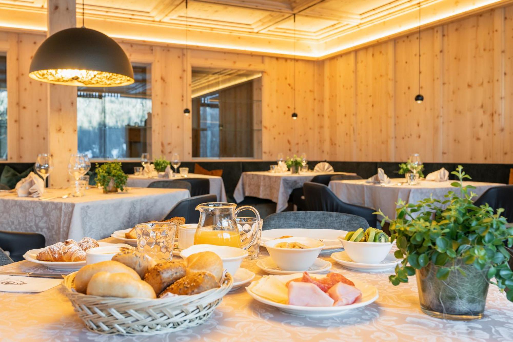 Sporthotel Panorama Corvara In Badia Εξωτερικό φωτογραφία